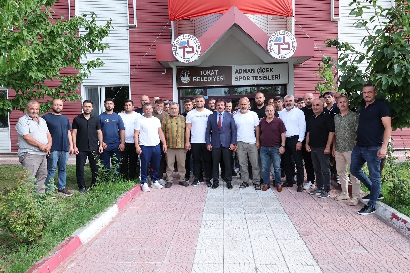 Saldırıya uğrayan başpehlivan Serhat Elvan Tokat’a transfer oldu