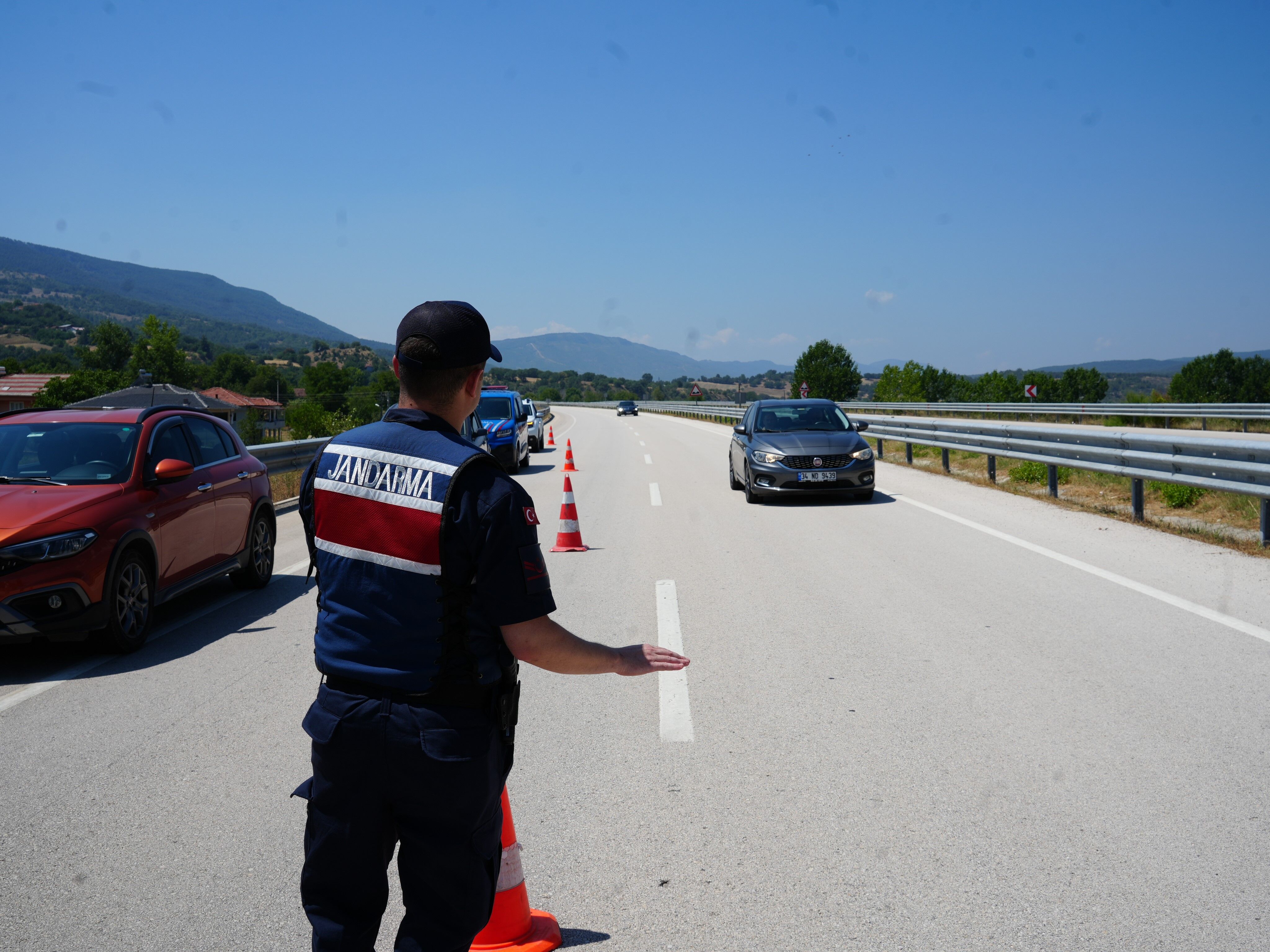 Samsun'a Gitmek Için Yola Çıkan Bisikletiye Otomobil Çarptı (8)