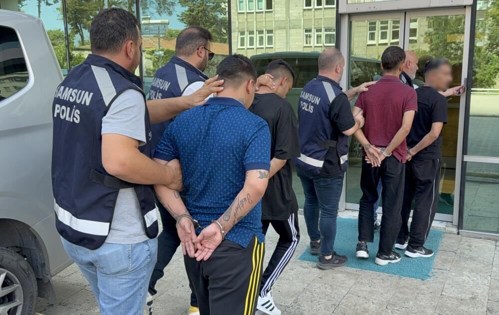Samsun'da Klipte Tüfek Kullanan Rapçi Ve 3 Kişi Serbest Bırakıldı