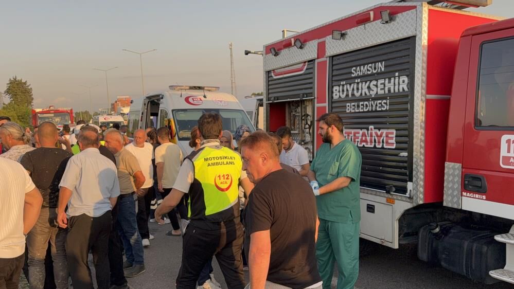 Samsun'da Kontrolden Çıkan Yolcu Otobüs Devrildi (9)