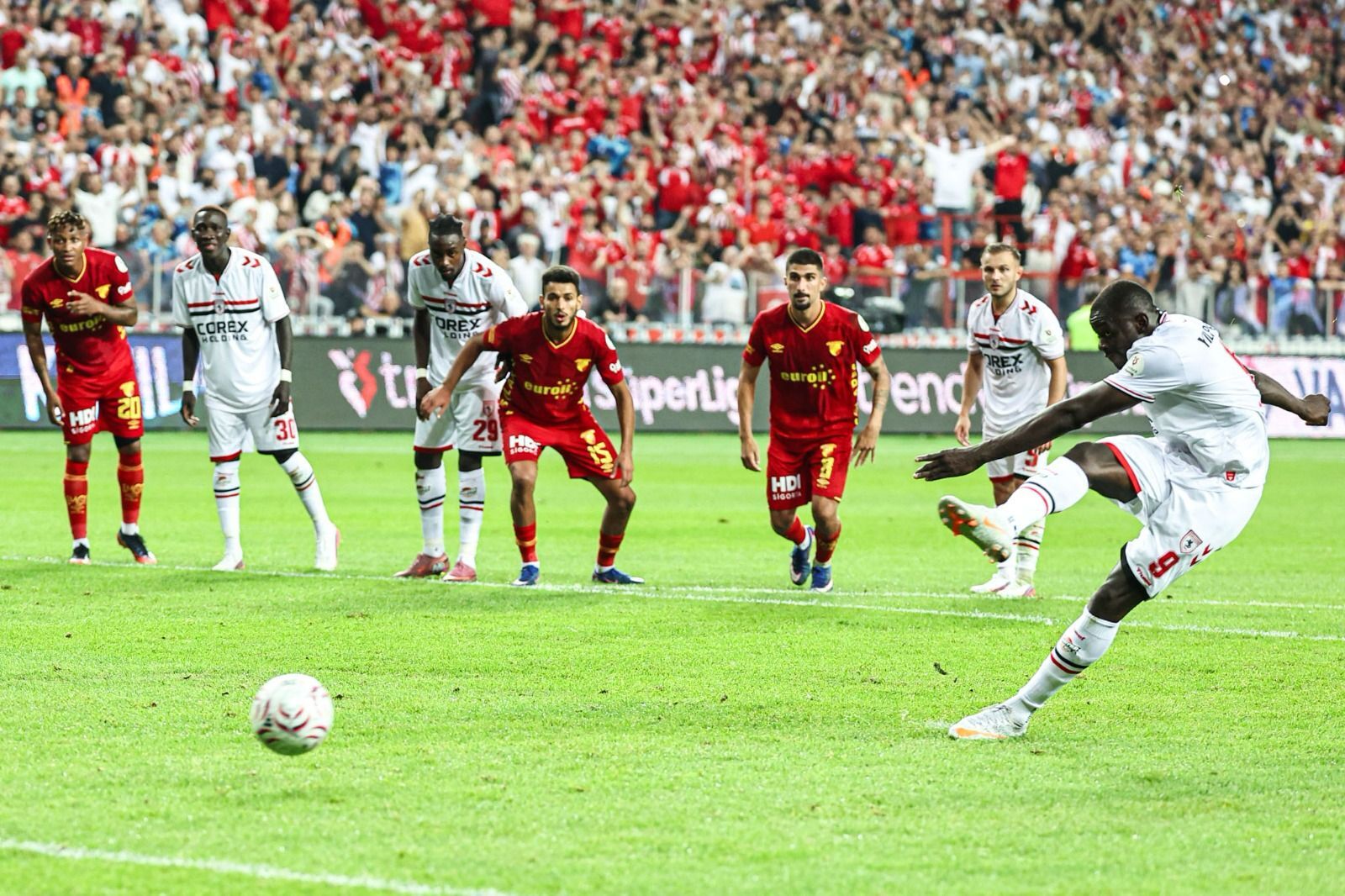 Samsunspor'dan nefes kesen geri dönüş!-1