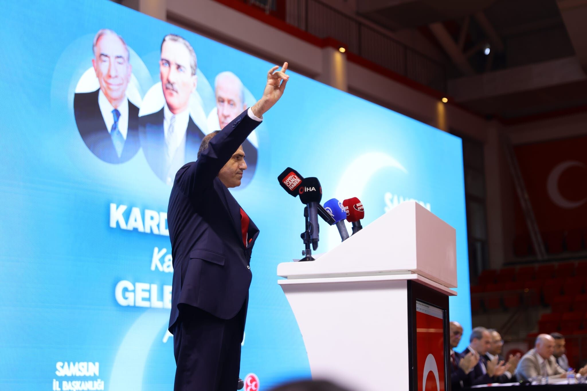 Burhan Mucur, MHP Samsun İl Başkanlığı’nda güven tazeledi-6