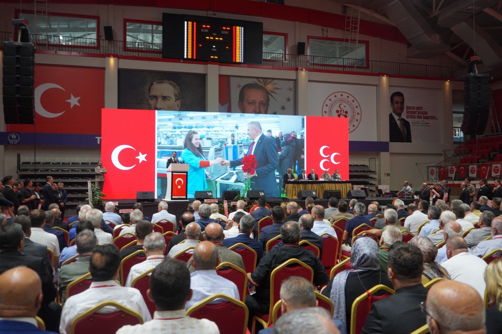 Burhan Mucur, MHP Samsun İl Başkanlığı’nda güven tazeledi-3