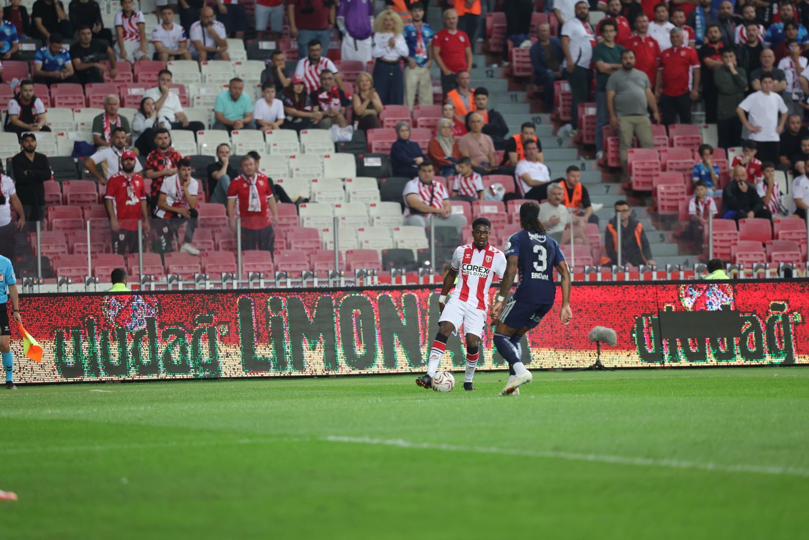 FENERBAHÇE MURİQİ İLE İLK YARIYI ÖNDE KAPATTI