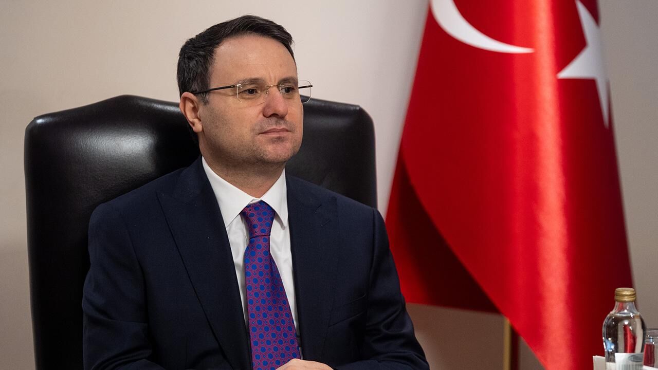 Akin Gurlek Aa 2448738