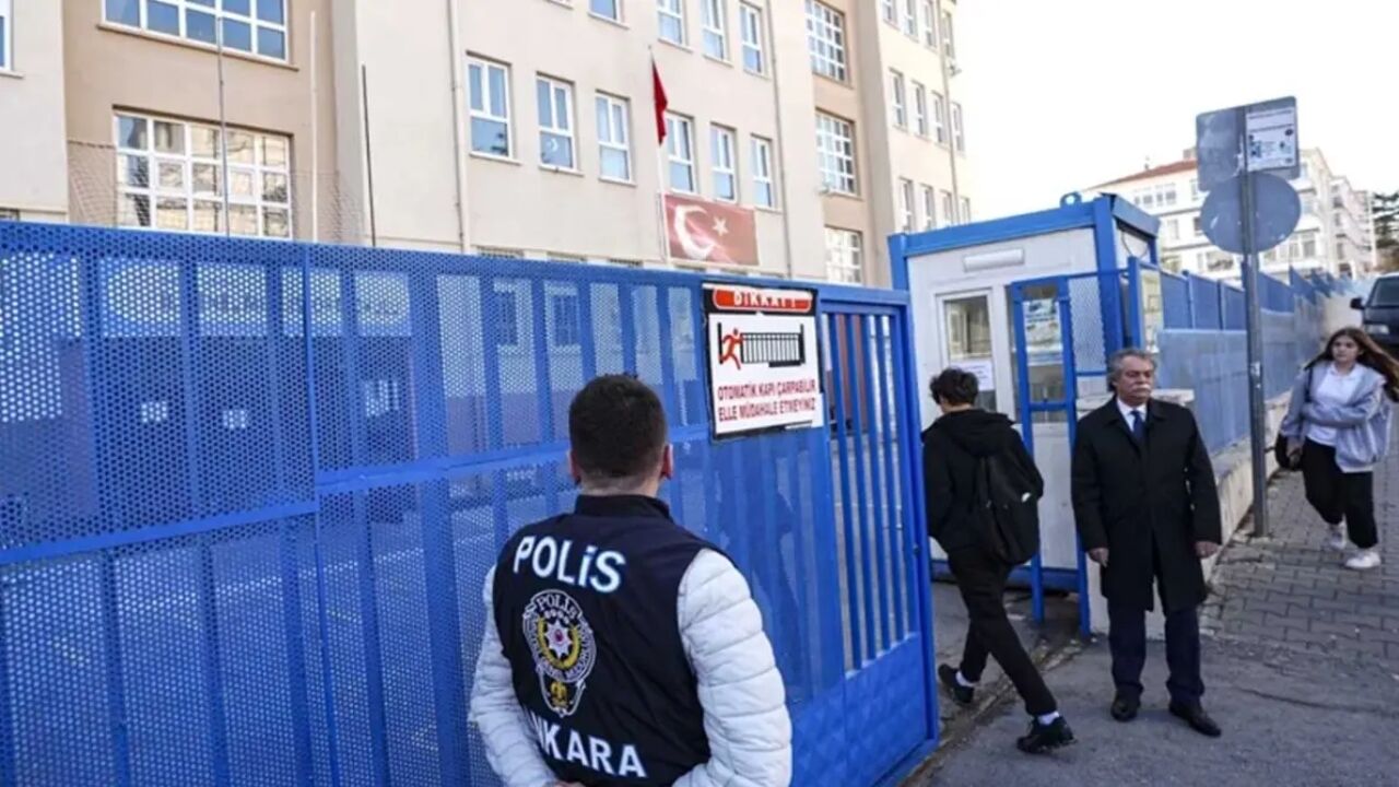 Bakan Çiftçi Duyurduüniversite Ve Yurtlar Için Güvenlik Tedbirleri Artırılıyor (3)