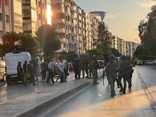 Bankadaki rehine krizinde yeni gelişme! 5 çalışan kurtarıldı-1