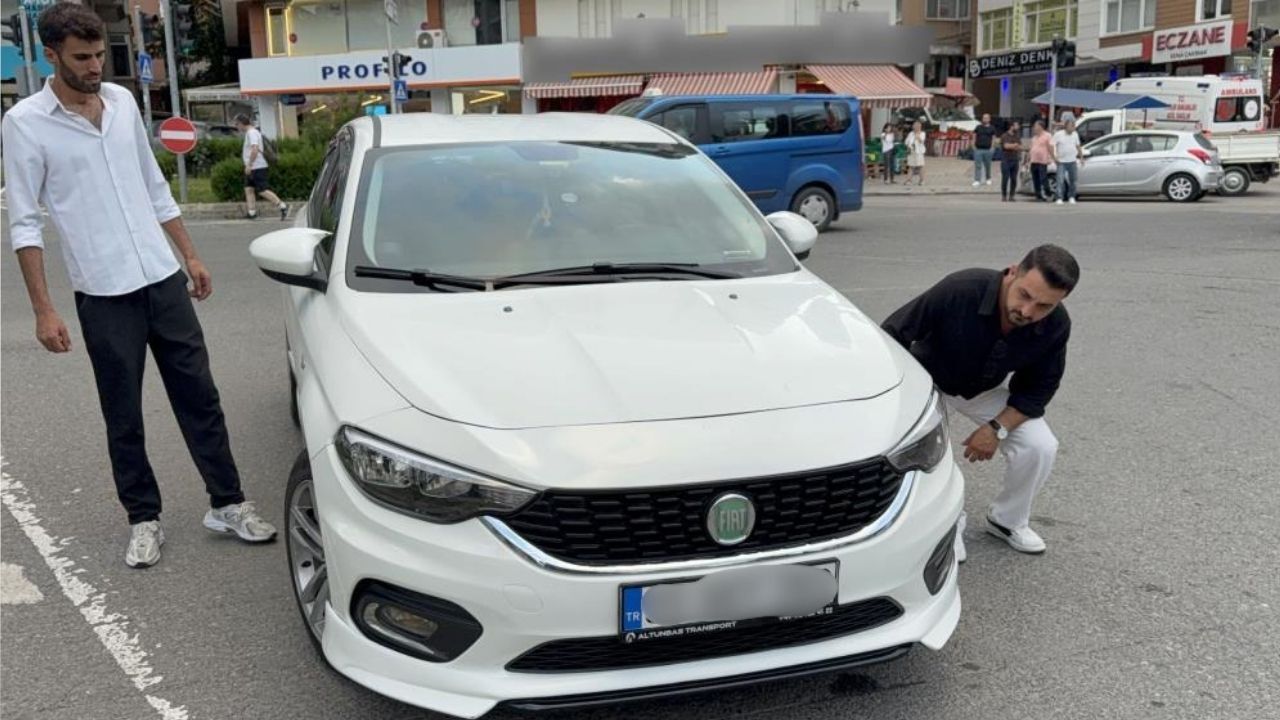 Samsun’da Otomobil Yayalara Çarptı 2 Kadın Yaralandı (2)