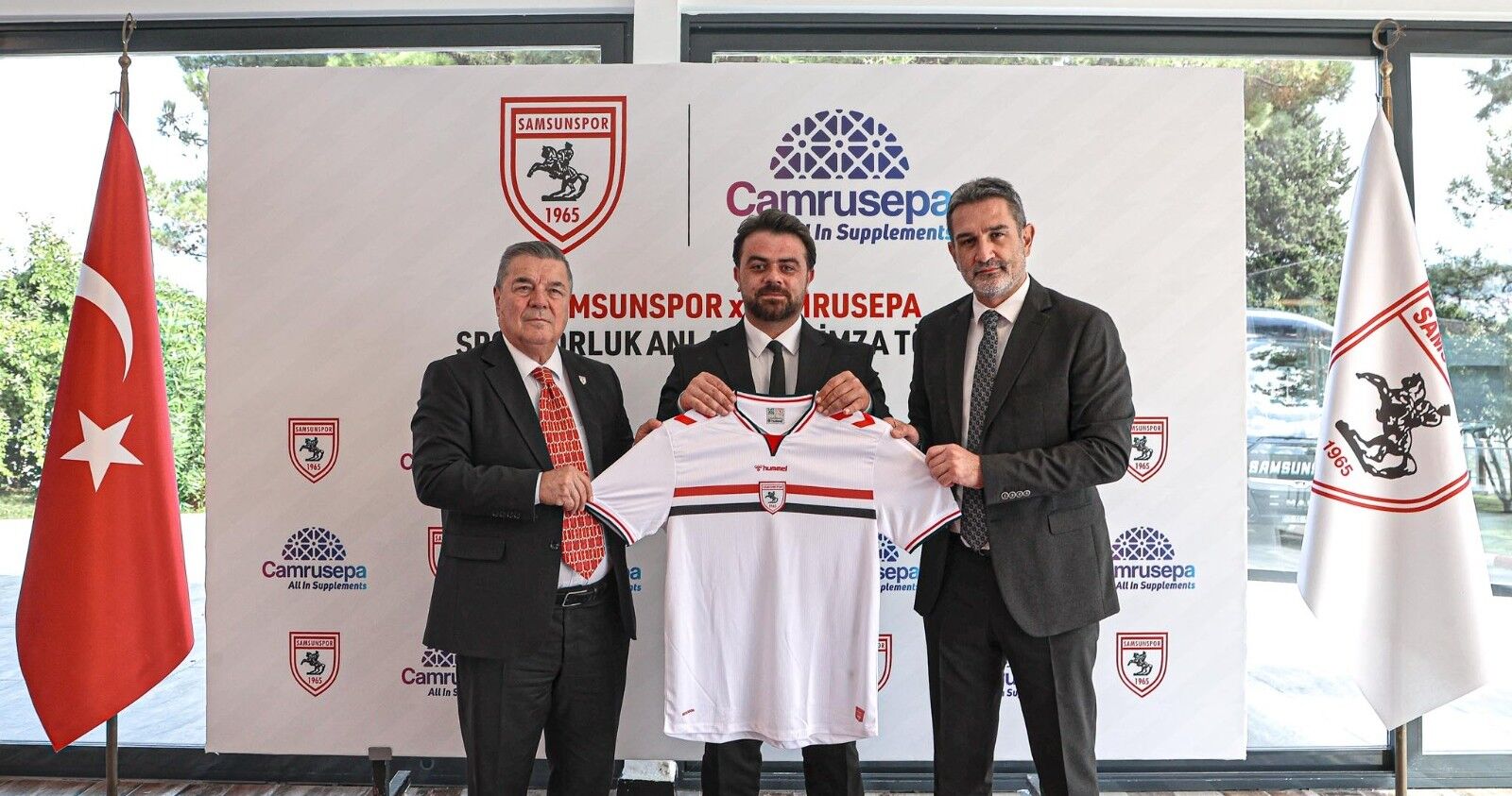 Samsunspor ile Camrusepa arasındaki sponsorluk anlaşması yenilendi-2