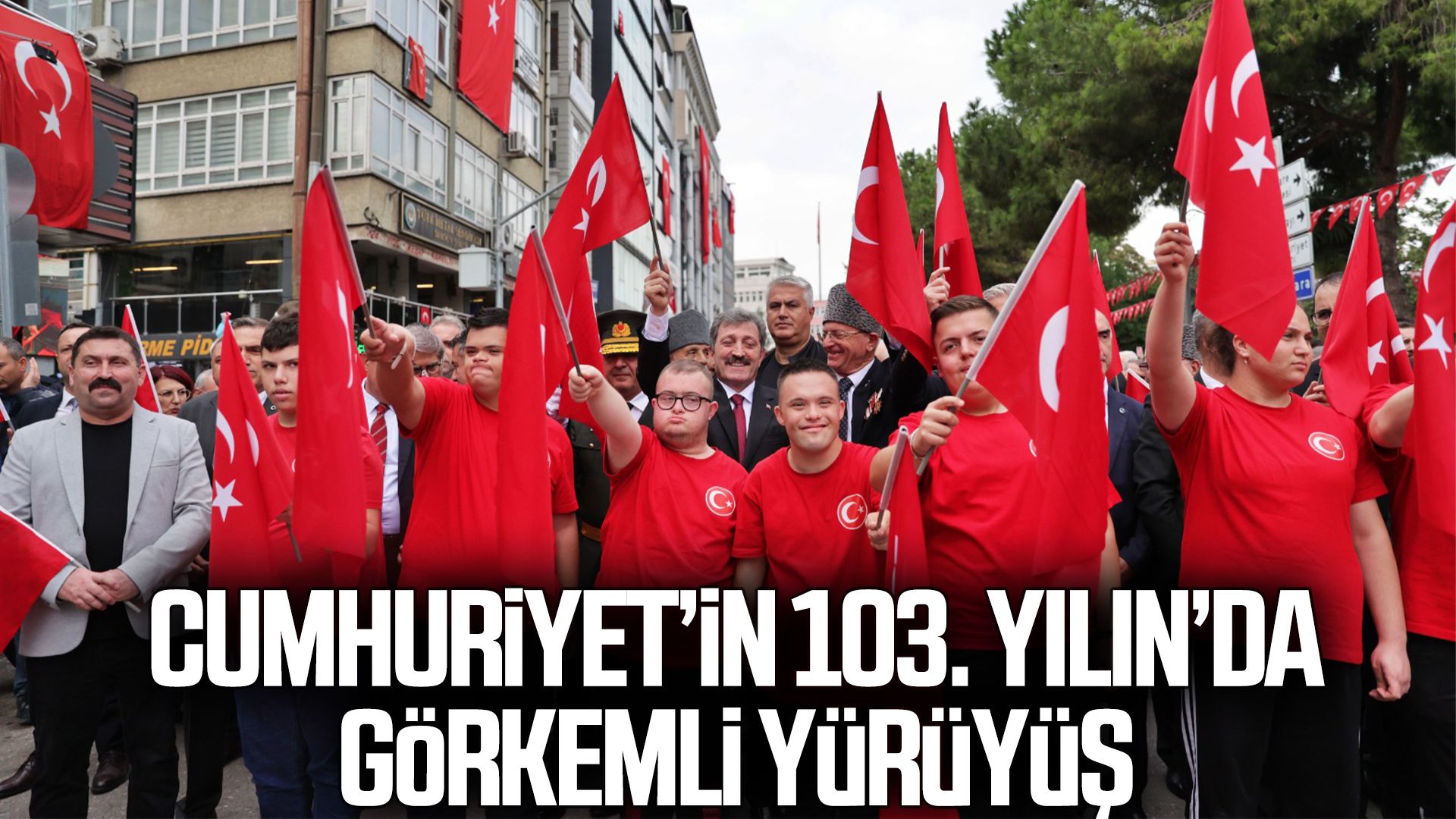 Samsun’da 1919 metrelik Türk bayrağıyla Cumhuriyet coşkusu