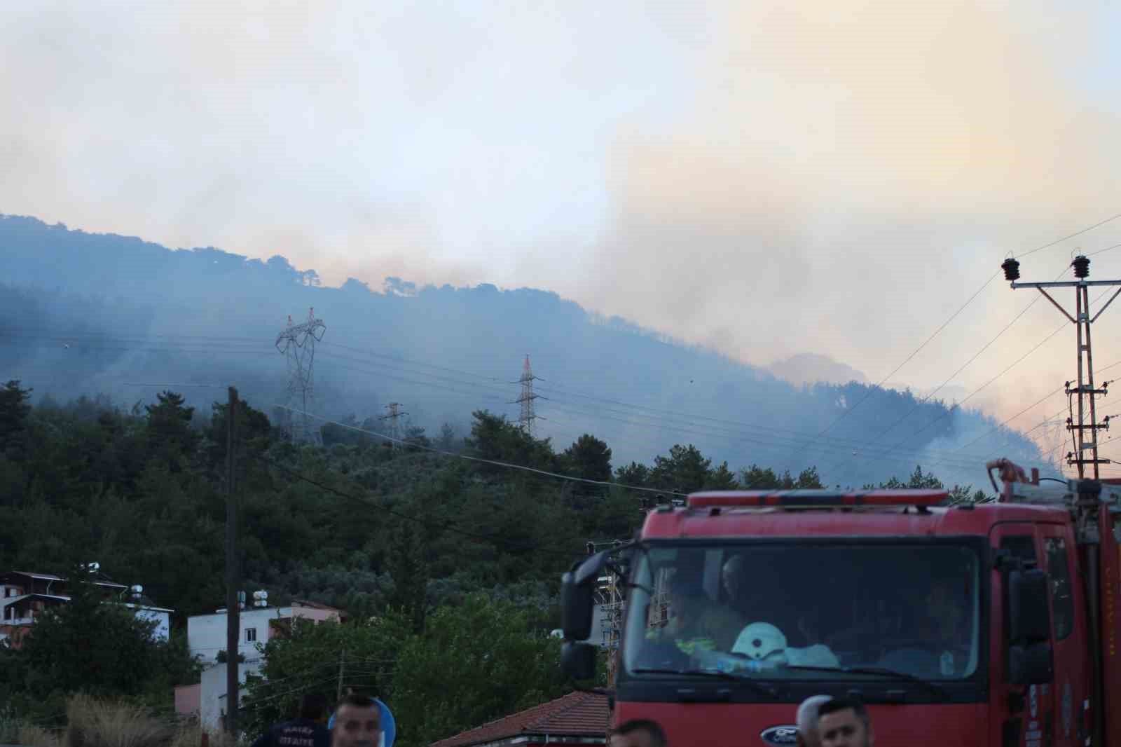 hatayda-orman-yanginina-havadan-mudahale-yeniden-basladi